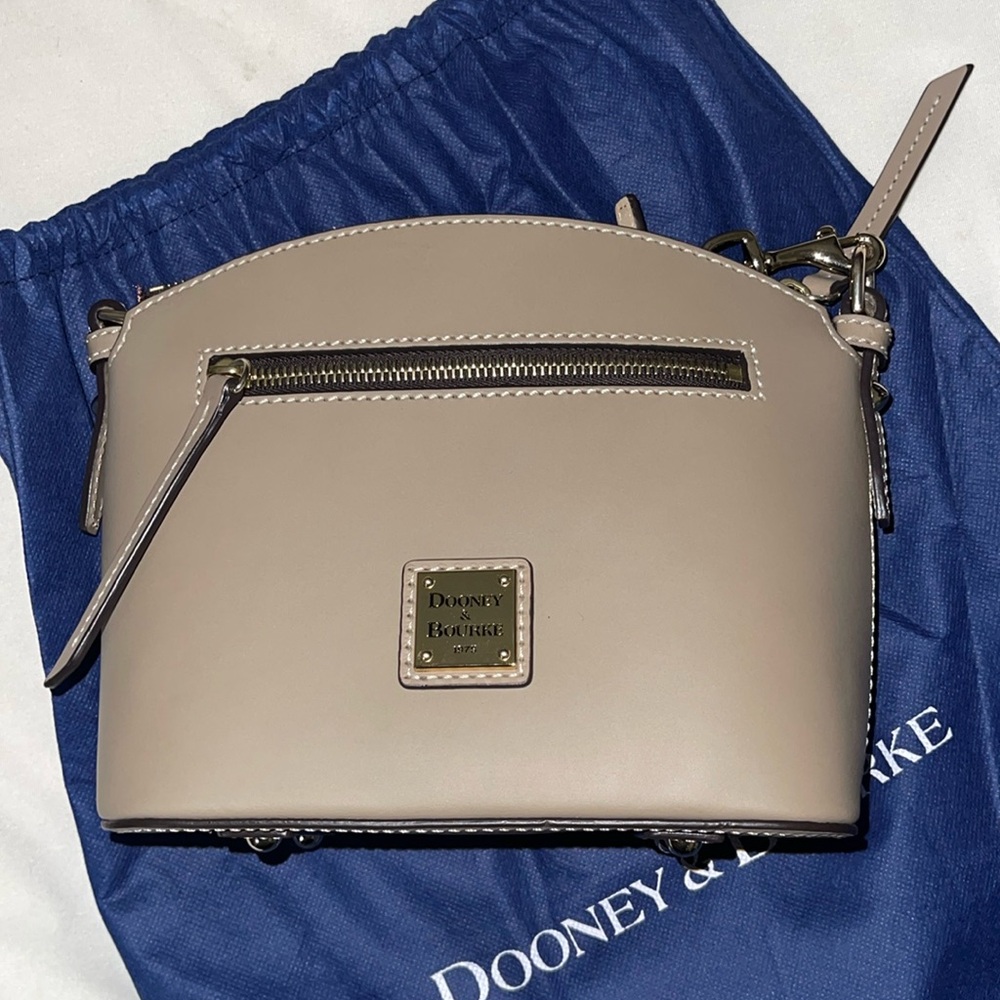 Dooney & Bourke Purse
